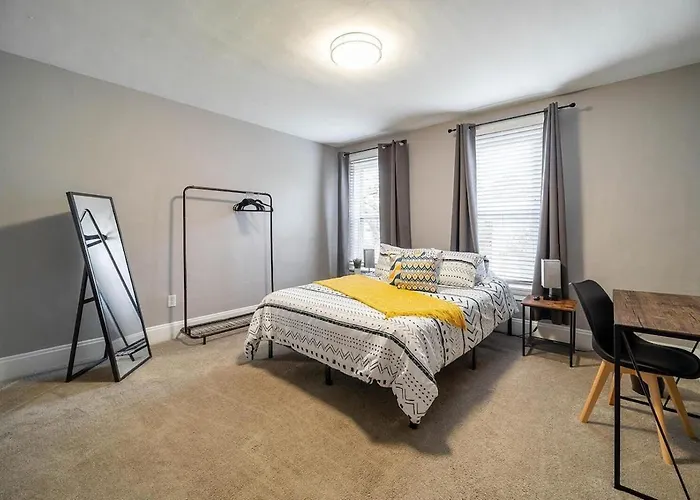 The Hungarian Village Spot - 2 Bedroom And Fenced Yard